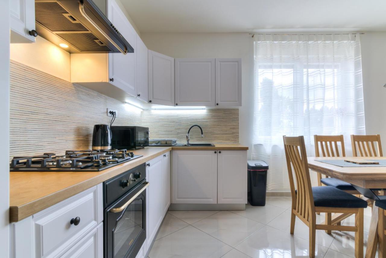 Apartment Luka Сень Экстерьер фото